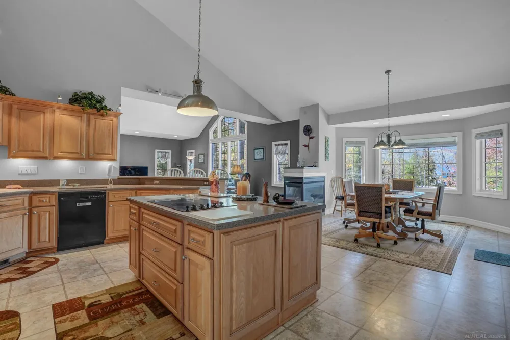 2185 E Houghton Drive Denton Township, MI 48629