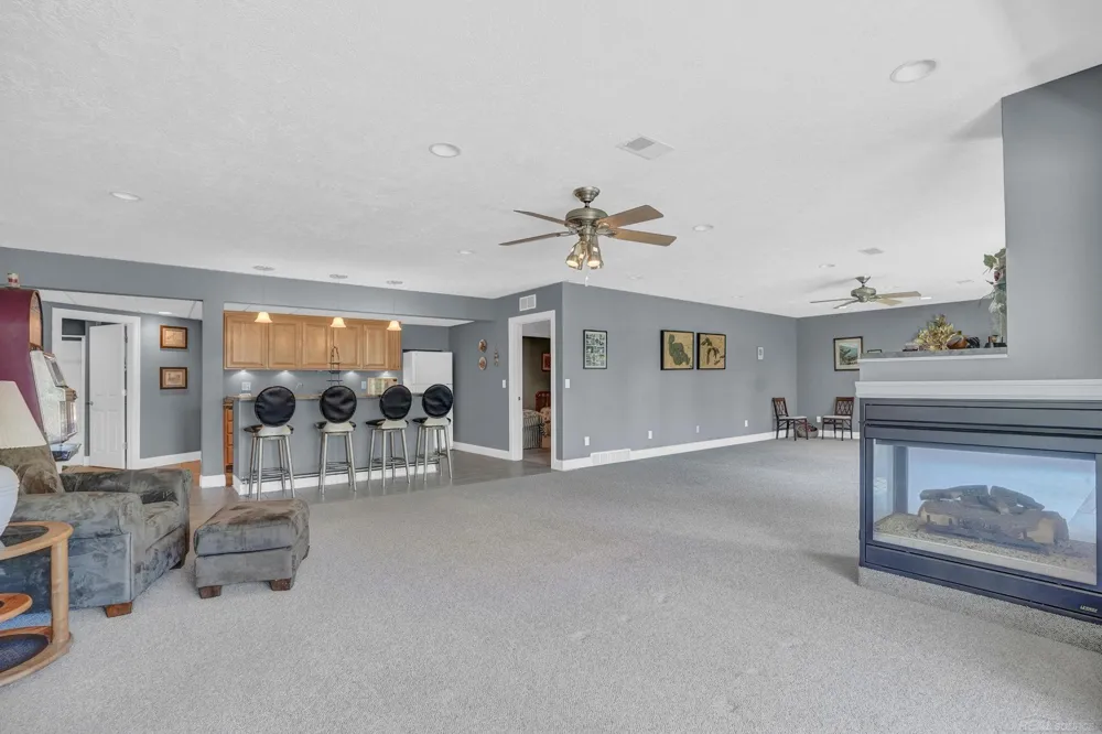 2185 E Houghton Drive Denton Township, MI 48629