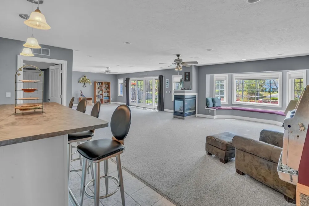 2185 E Houghton Drive Denton Township, MI 48629