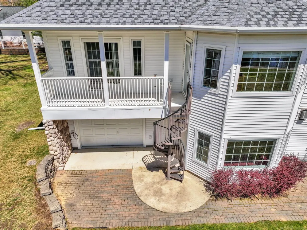 2185 E Houghton Drive Denton Township, MI 48629