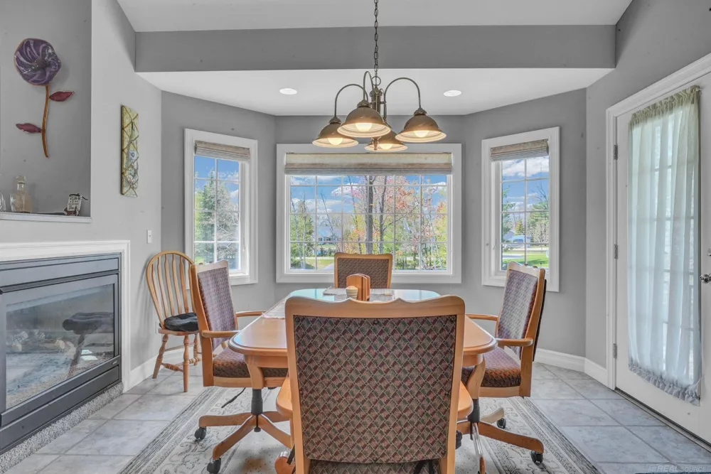 2185 E Houghton Drive Denton Township, MI 48629