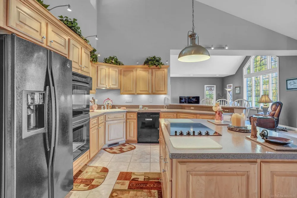 2185 E Houghton Drive Denton Township, MI 48629