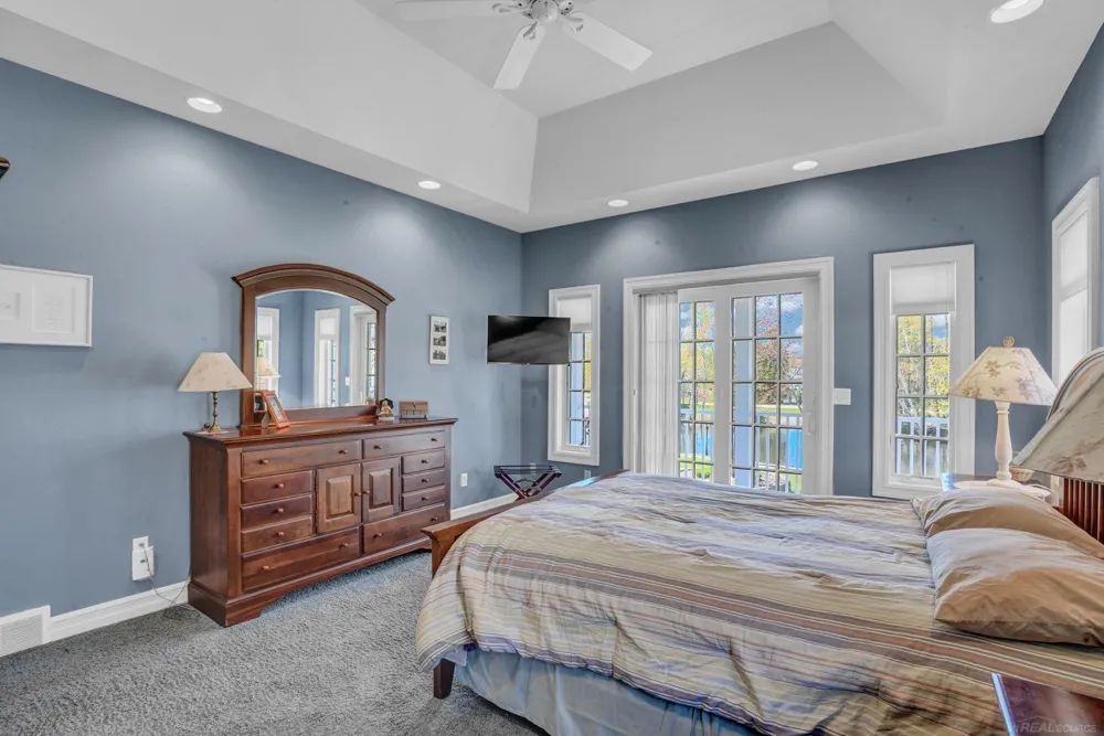 2185 E Houghton Drive Denton Township, MI 48629