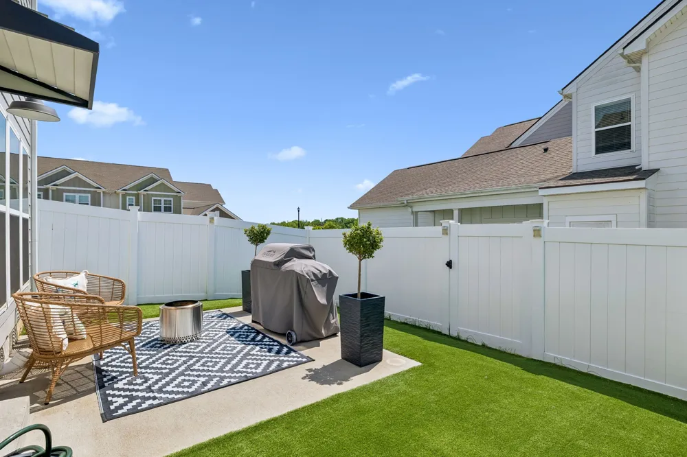 1015 June Wilde Rdg Spring Hill, TN 37174
