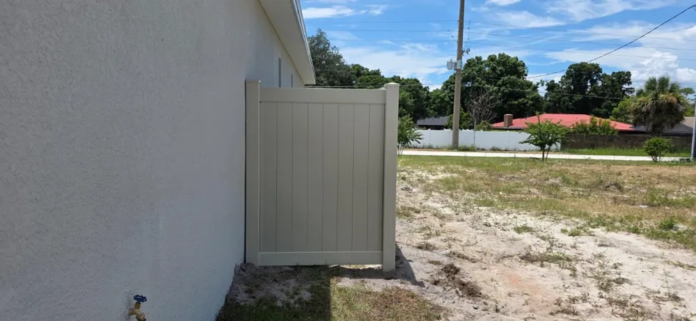 2122 RIVER HAWK LOOP Winter Haven, FL 33880