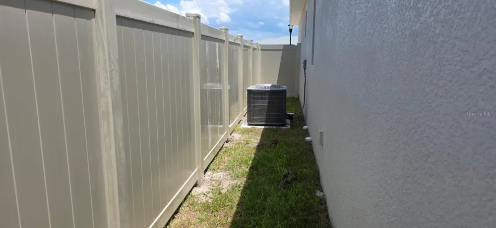 2122 RIVER HAWK LOOP Winter Haven, FL 33880