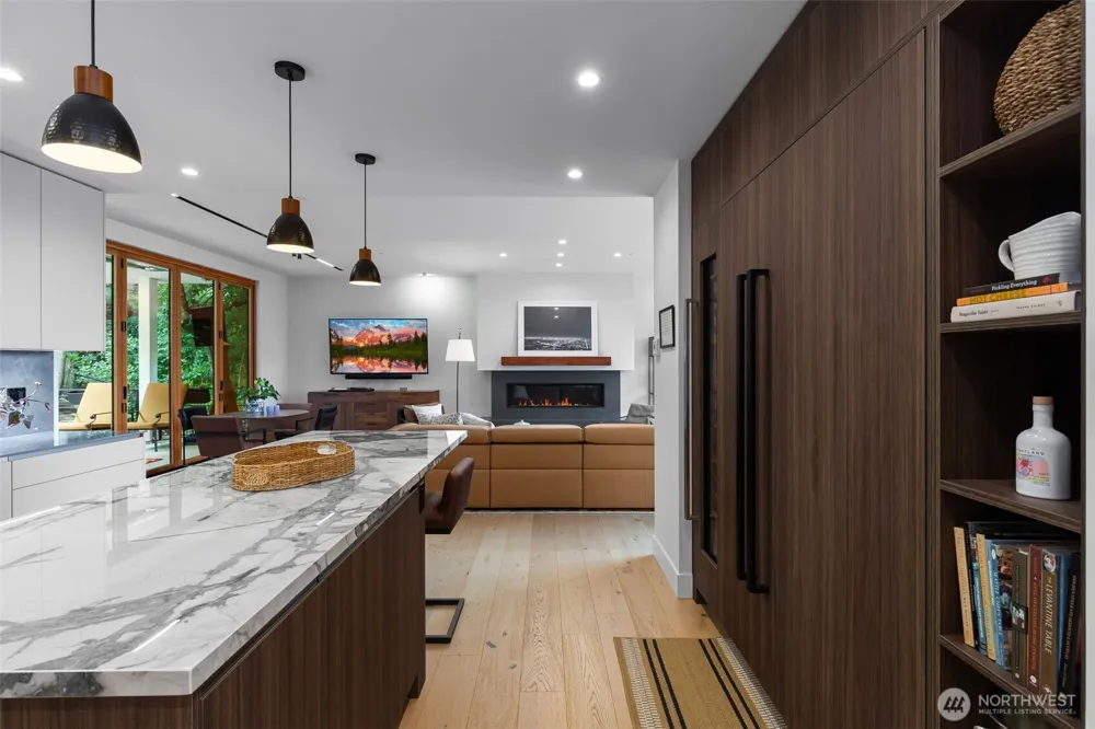 9818 SE 42nd Place Mercer Island, WA 98040