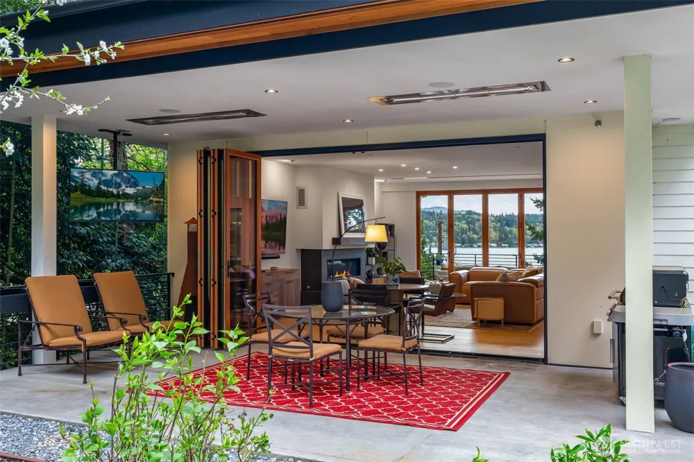 9818 SE 42nd Place Mercer Island, WA 98040