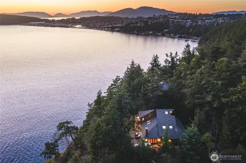 11310 Marine Lane