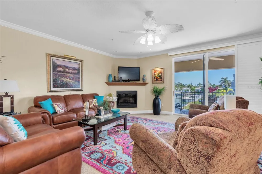 300 CAPRI BOULEVARD #6 Treasure Island, FL 33706