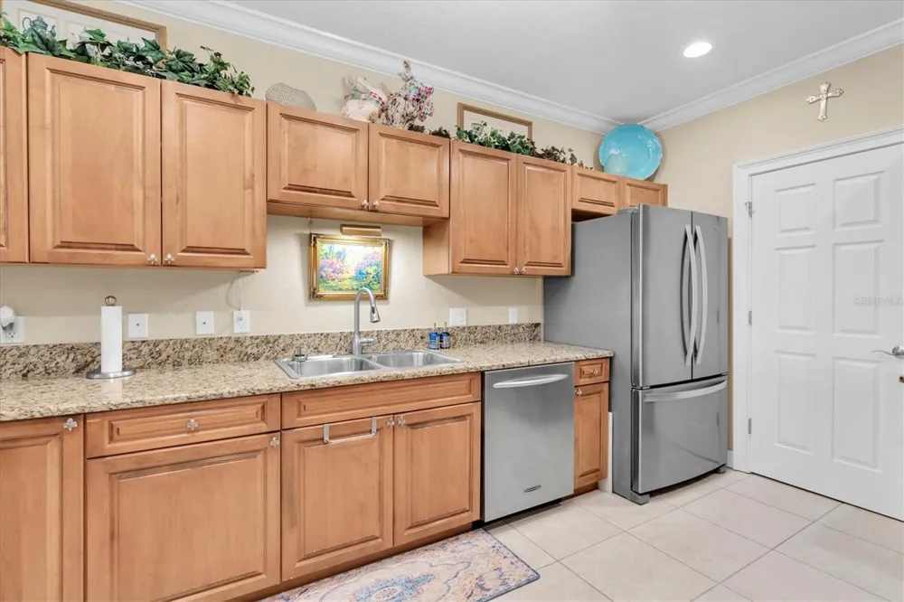 300 CAPRI BOULEVARD #6 Treasure Island, FL 33706