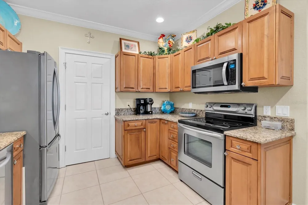 300 CAPRI BOULEVARD #6 Treasure Island, FL 33706