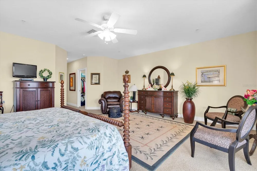 300 CAPRI BOULEVARD #6 Treasure Island, FL 33706