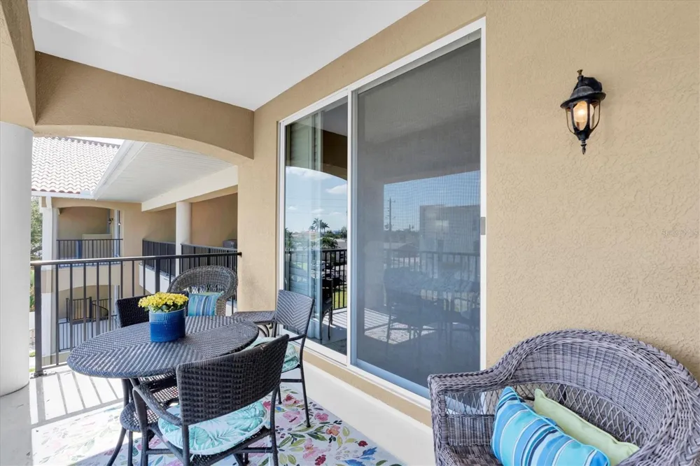 300 CAPRI BOULEVARD #6 Treasure Island, FL 33706
