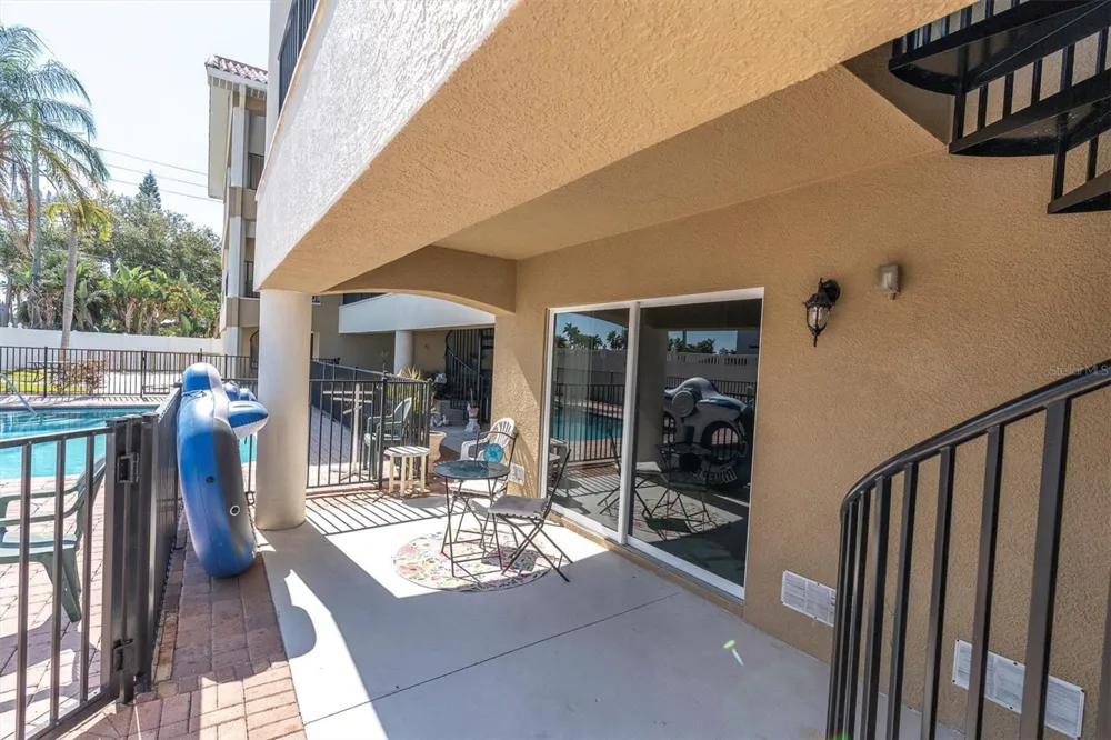 300 CAPRI BOULEVARD #6 Treasure Island, FL 33706