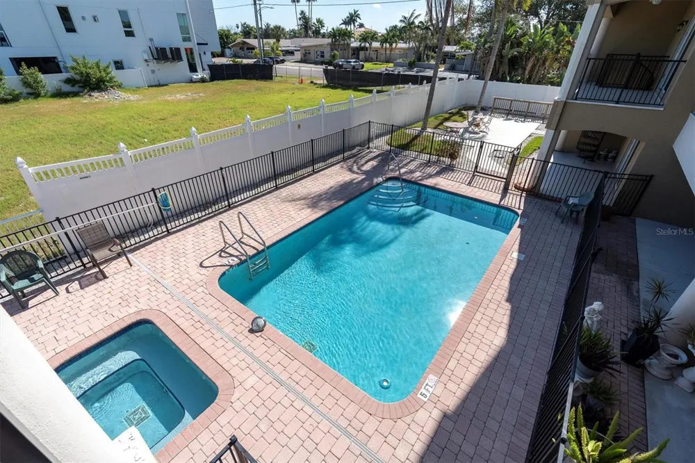 300 CAPRI BOULEVARD #6 Treasure Island, FL 33706