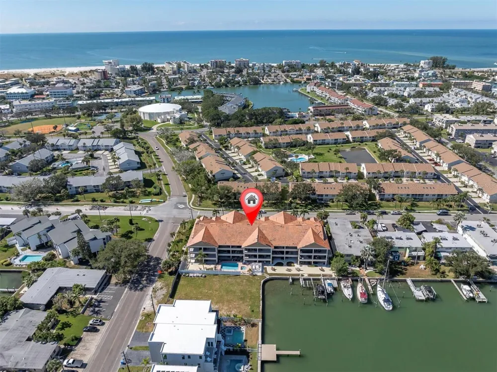 300 CAPRI BOULEVARD #6 Treasure Island, FL 33706