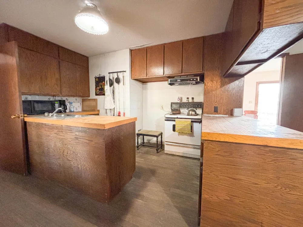 25494 Heilberger Lane Erhard, MN 56534