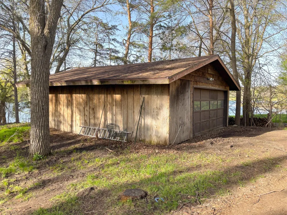 25494 Heilberger Lane Erhard, MN 56534