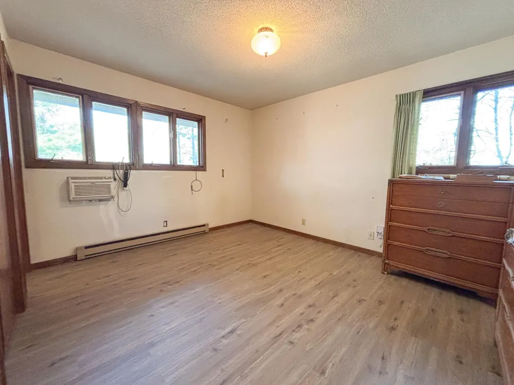 25494 Heilberger Lane Erhard, MN 56534