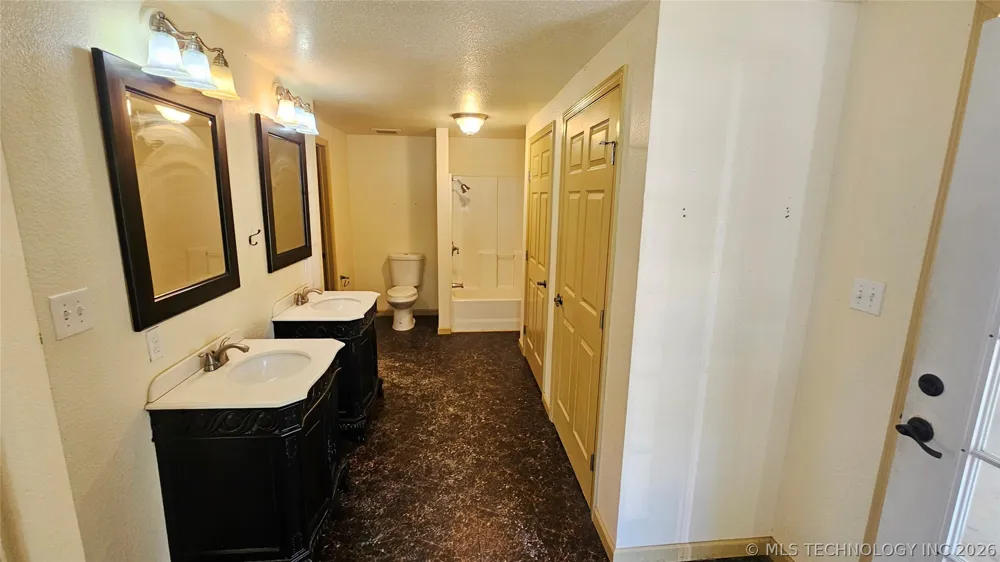 3905 Holiday Acres Drive Fort Towson, OK 74735