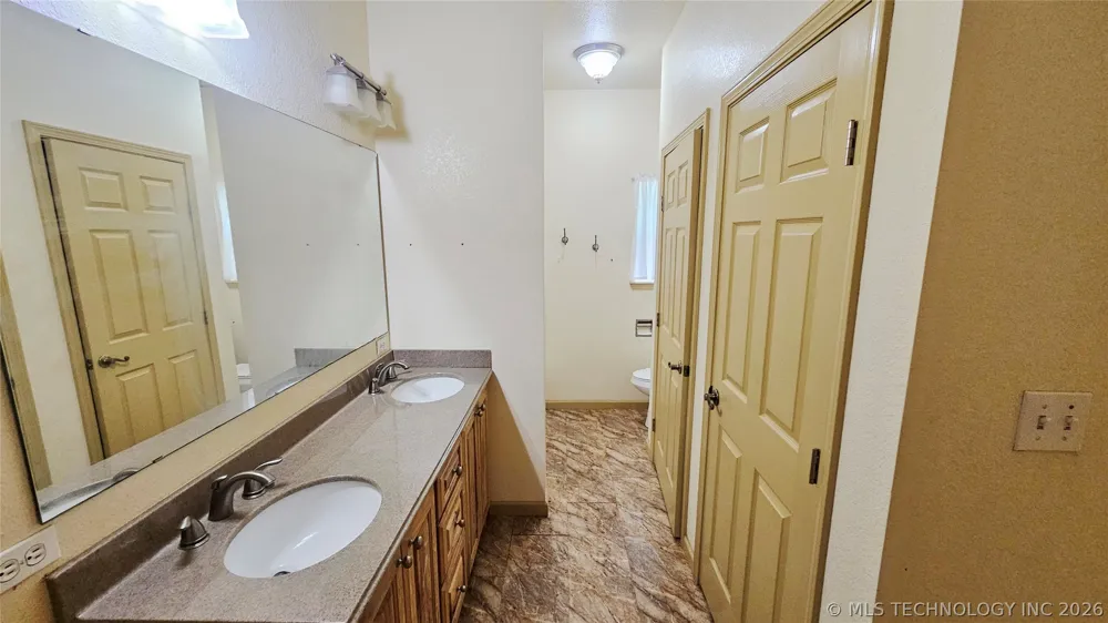 3905 Holiday Acres Drive Fort Towson, OK 74735