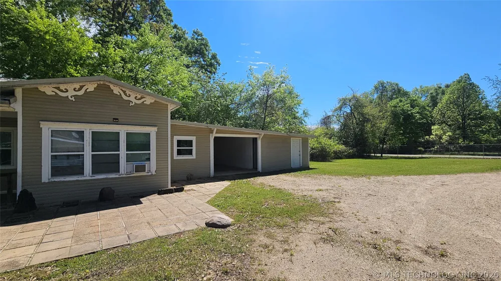 3905 Holiday Acres Drive Fort Towson, OK 74735