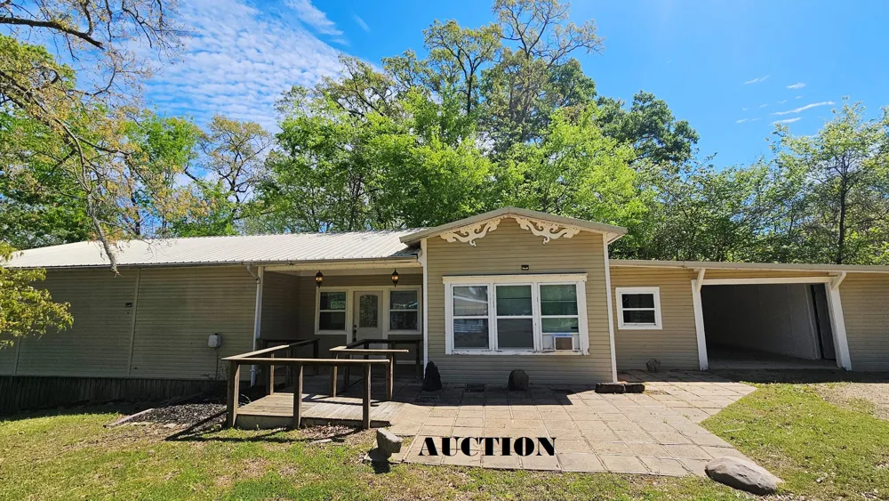 3905 Holiday Acres Drive Fort Towson, OK 74735