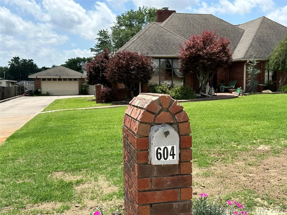 604 Nelson McAlester, OK 74501
