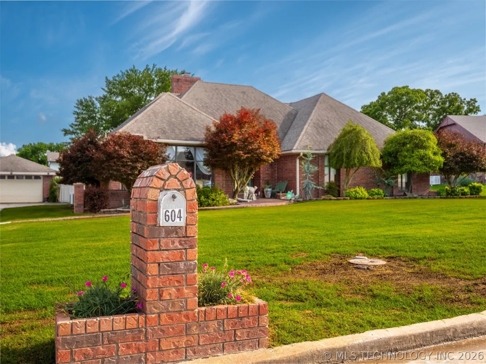 604 Nelson McAlester, OK 74501