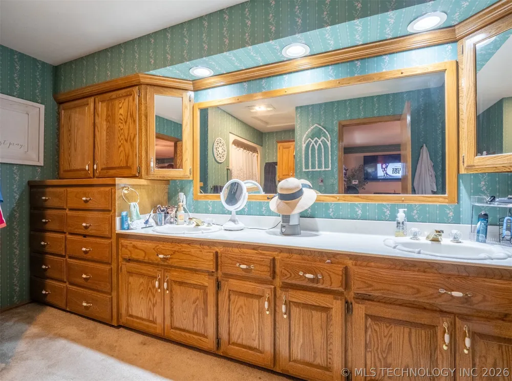 604 Nelson McAlester, OK 74501