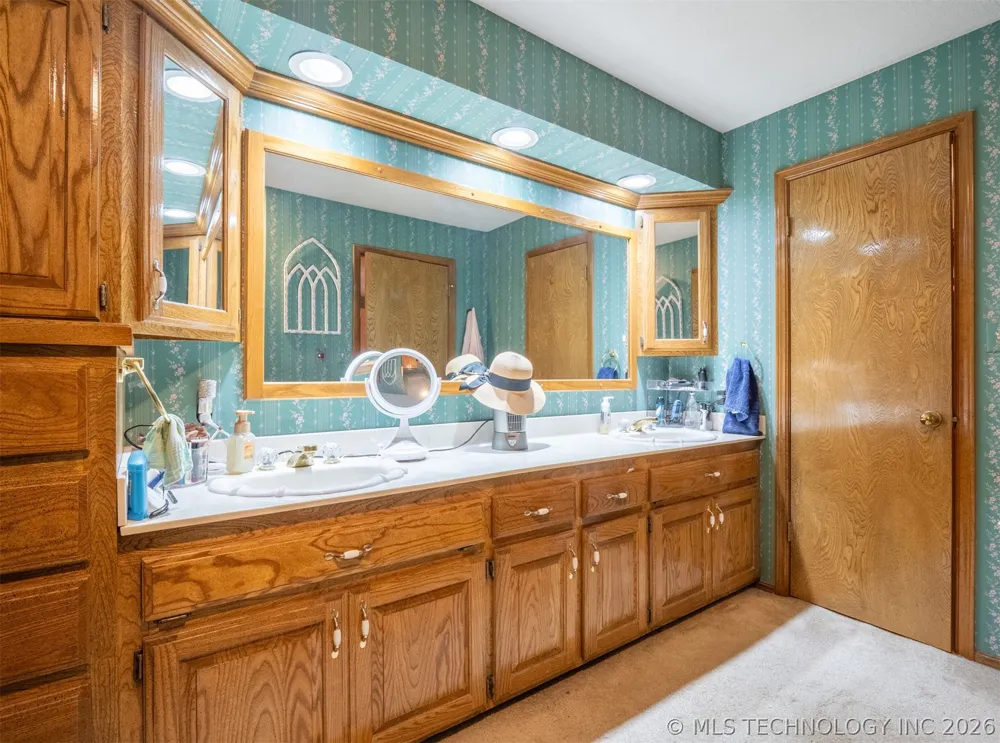 604 Nelson McAlester, OK 74501