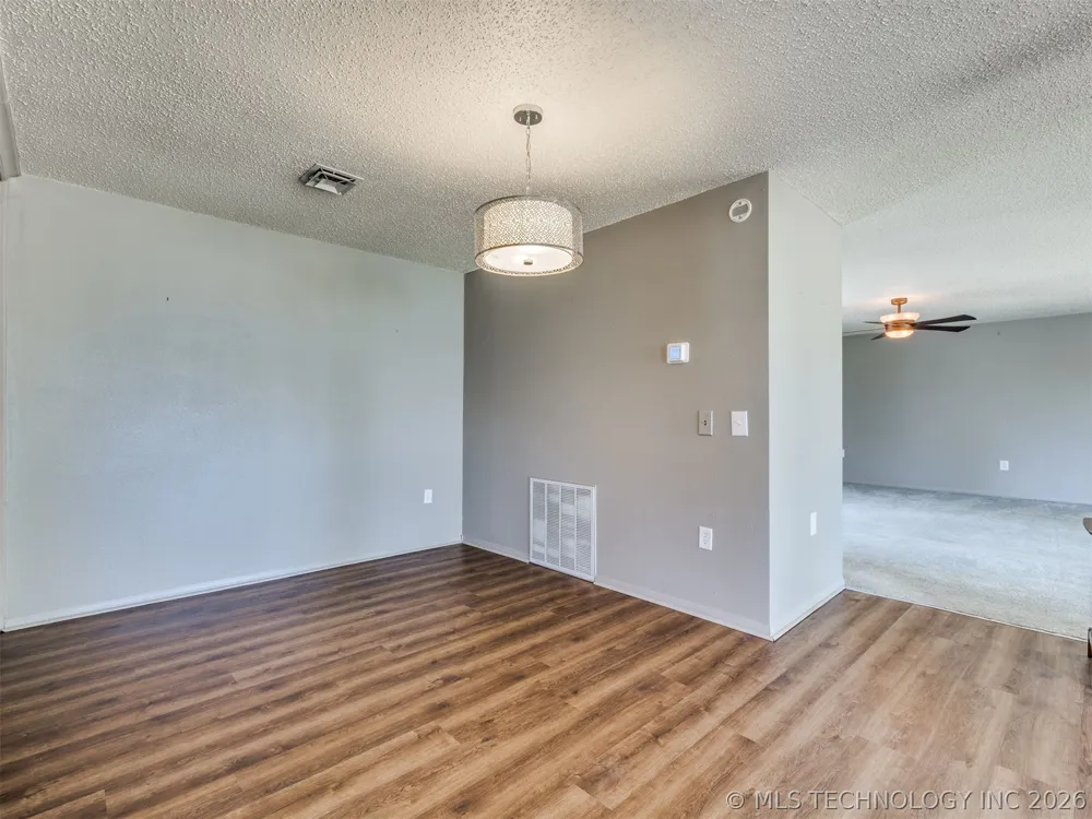 1082 Gaines Creek Loop Eufaula, OK 74432