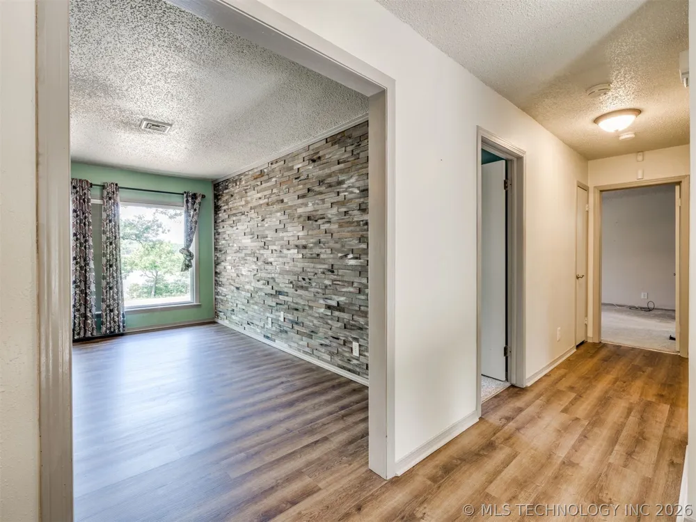 1082 Gaines Creek Loop Eufaula, OK 74432
