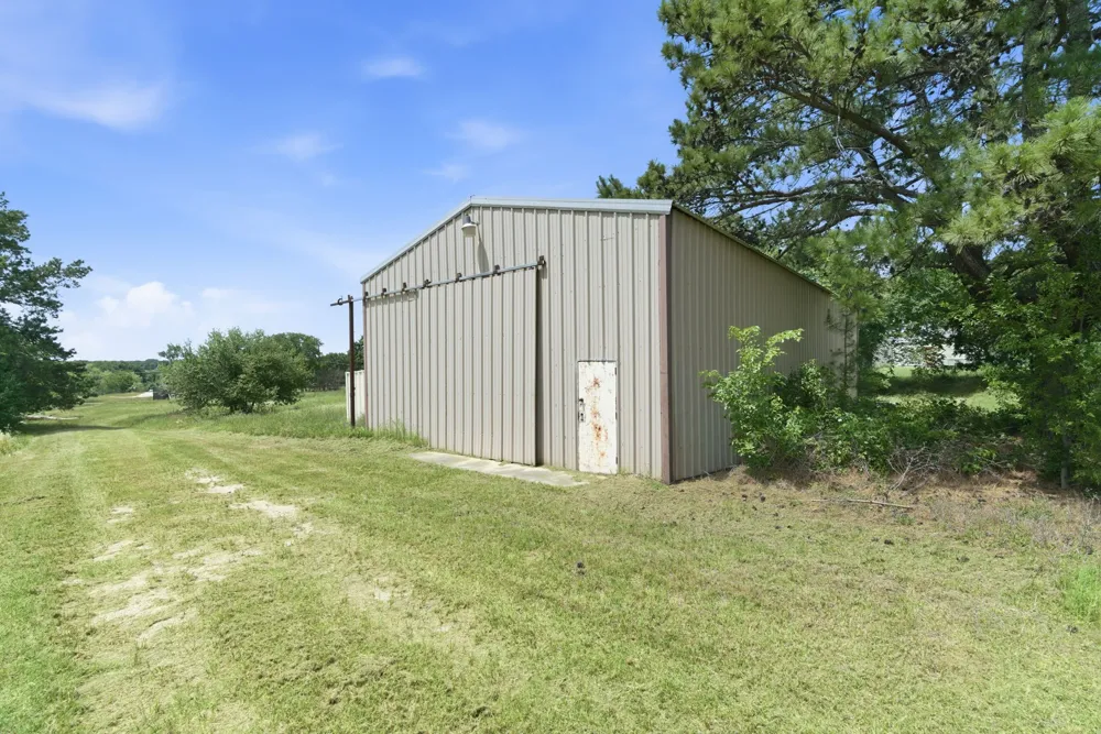 3523 E Highway 199 #L Springtown, TX 76082