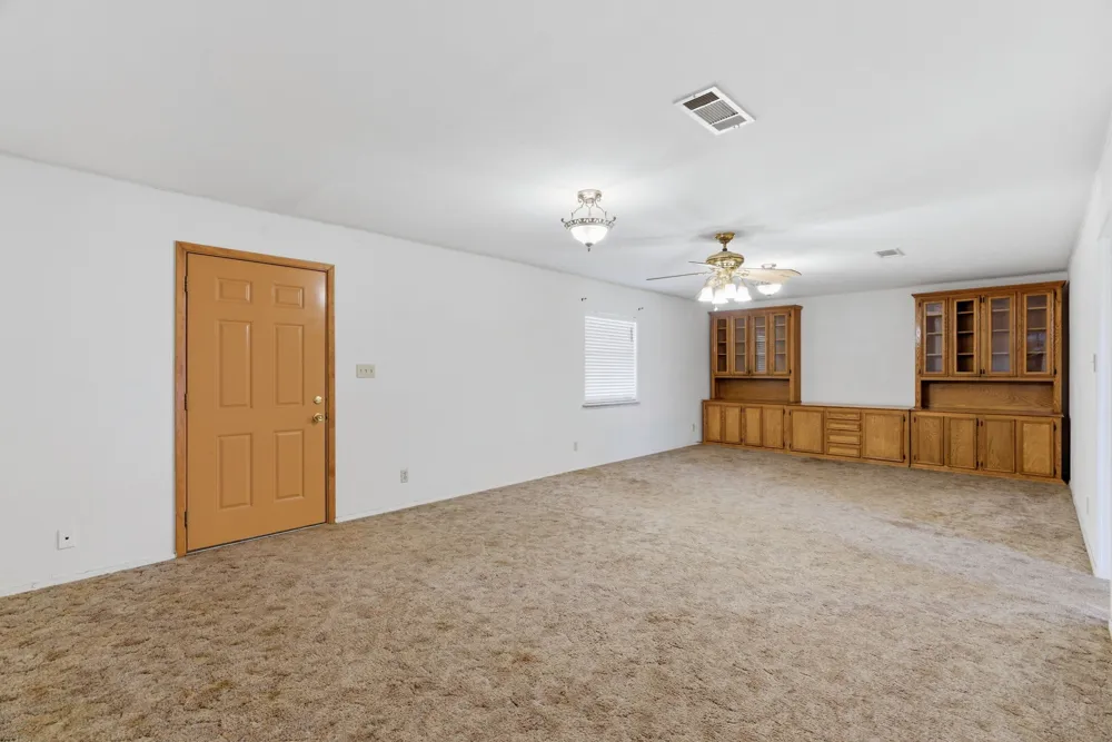 3523 E Highway 199 #L Springtown, TX 76082
