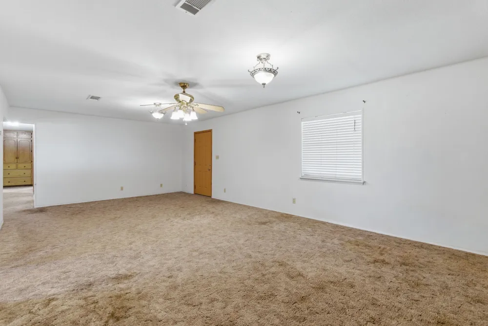 3523 E Highway 199 #L Springtown, TX 76082