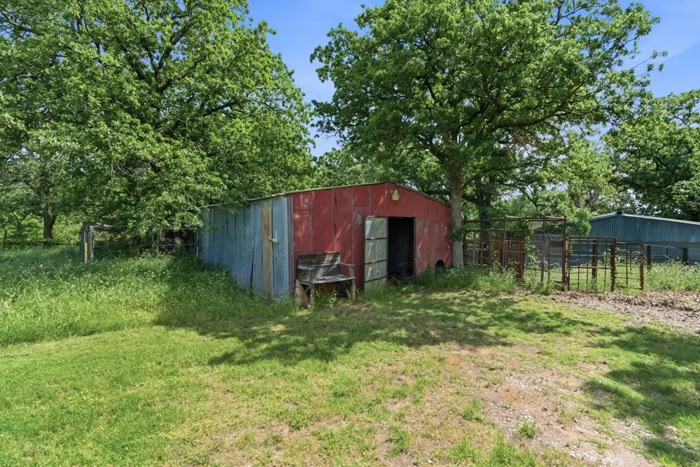 3523 E Highway 199 #L Springtown, TX 76082