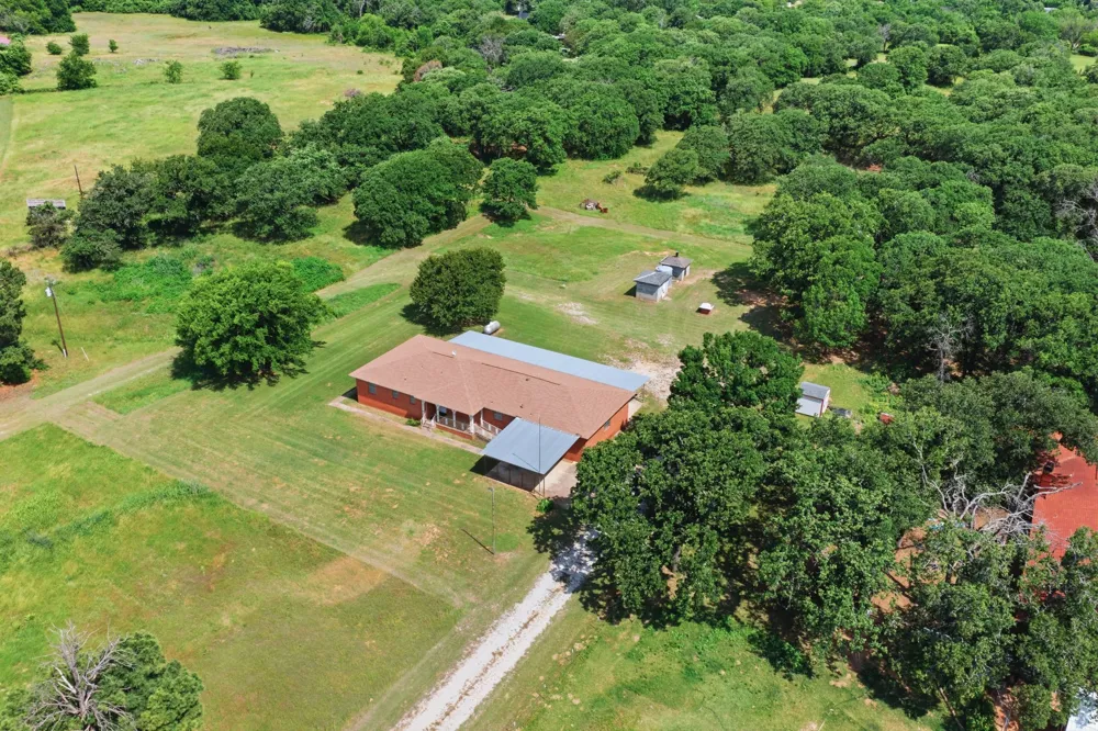 3523 E Highway 199 #L Springtown, TX 76082
