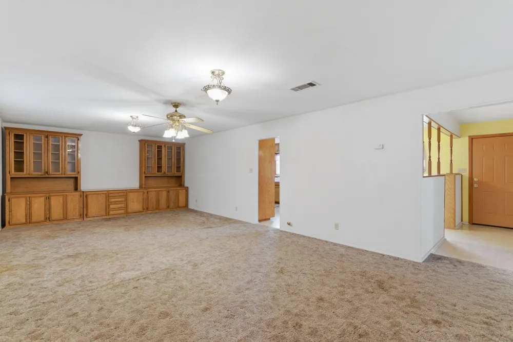 3523 E Highway 199 #L Springtown, TX 76082
