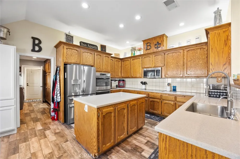 26920 Clear Creek Keene, CA 93531