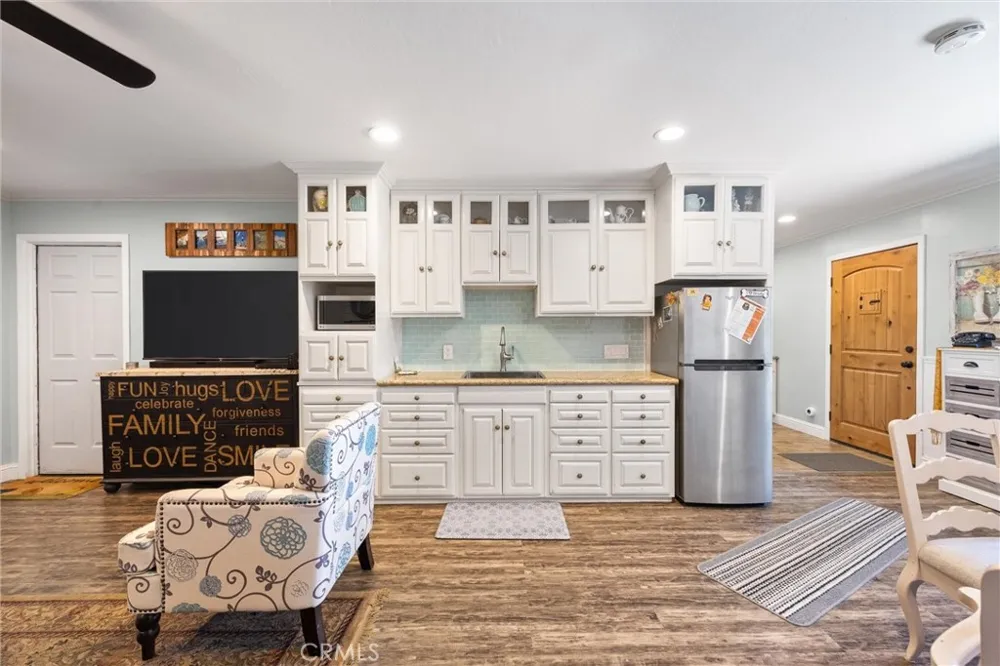 26920 Clear Creek Keene, CA 93531