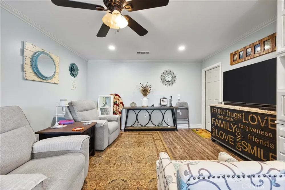 26920 Clear Creek Keene, CA 93531