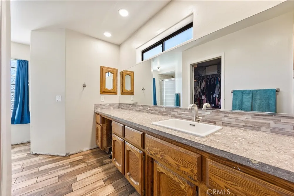 26920 Clear Creek Keene, CA 93531