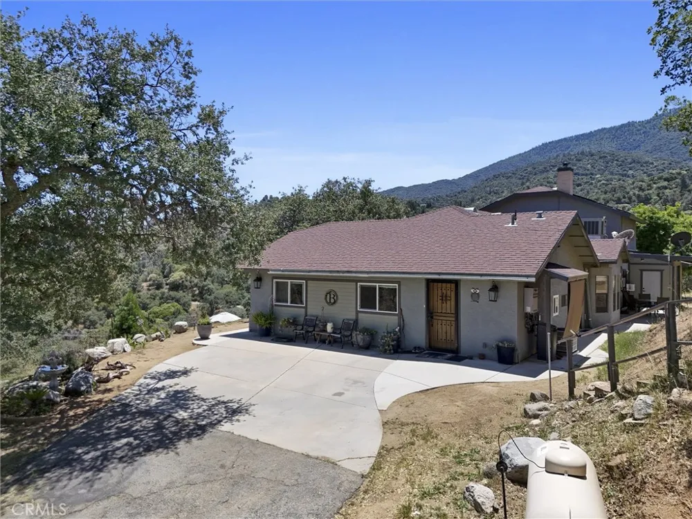 26920 Clear Creek Keene, CA 93531