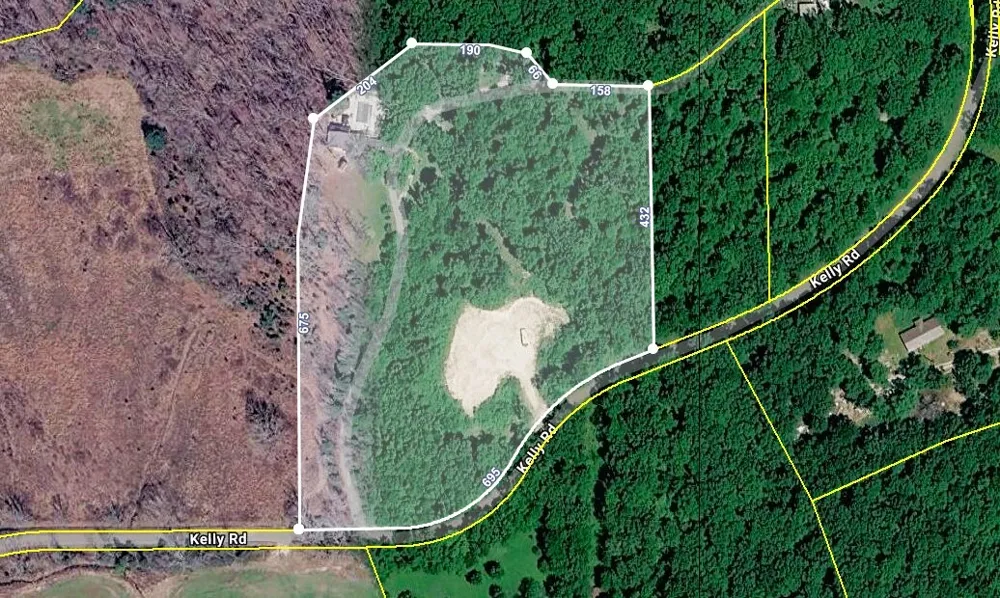1975 Kelly Rd Holladay, TN 38341