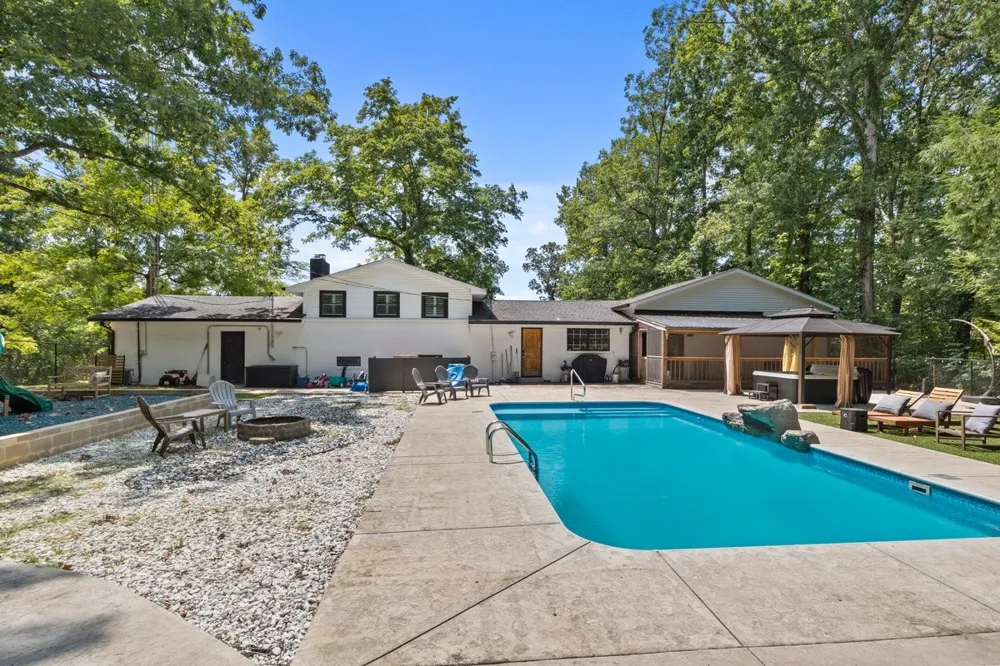 1975 Kelly Rd Holladay, TN 38341