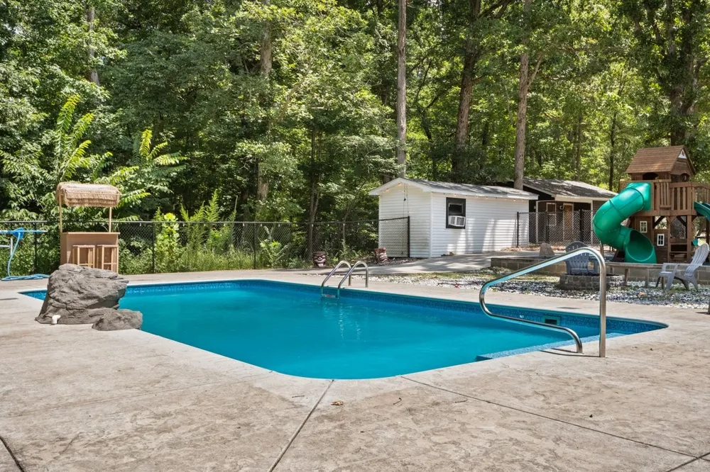 1975 Kelly Rd Holladay, TN 38341
