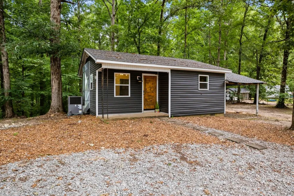 1975 Kelly Rd Holladay, TN 38341