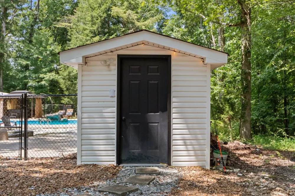 1975 Kelly Rd Holladay, TN 38341
